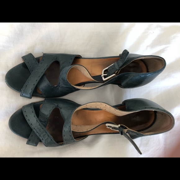 Blue leather cross strap wedge heels - Picture 3 of 5